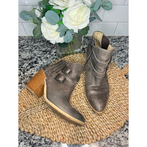 In moda leather boots size 6.5 - Picture 1 of 7